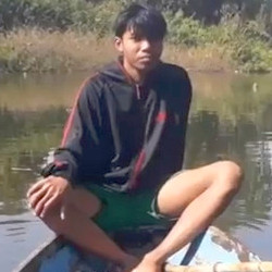 Poncho swimming